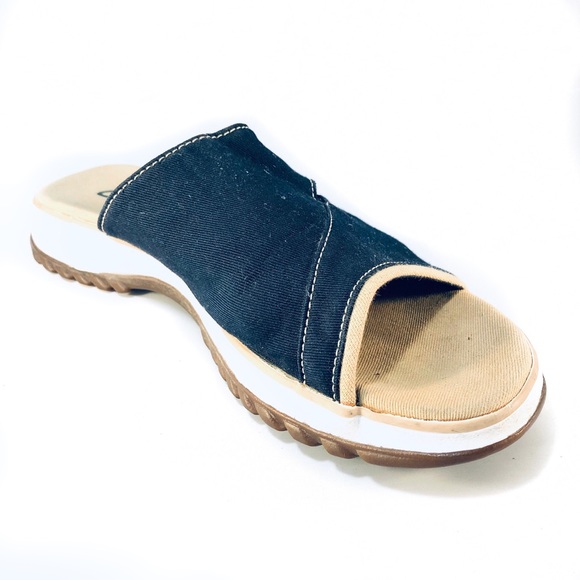 clarks canvas sandals